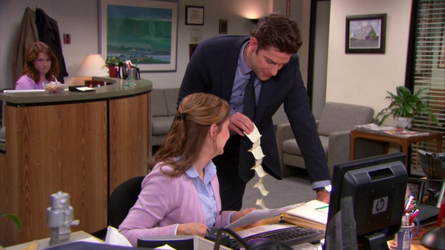 Hp Monitor Used By Jenna Fischer Pam Beesly In The Office Season