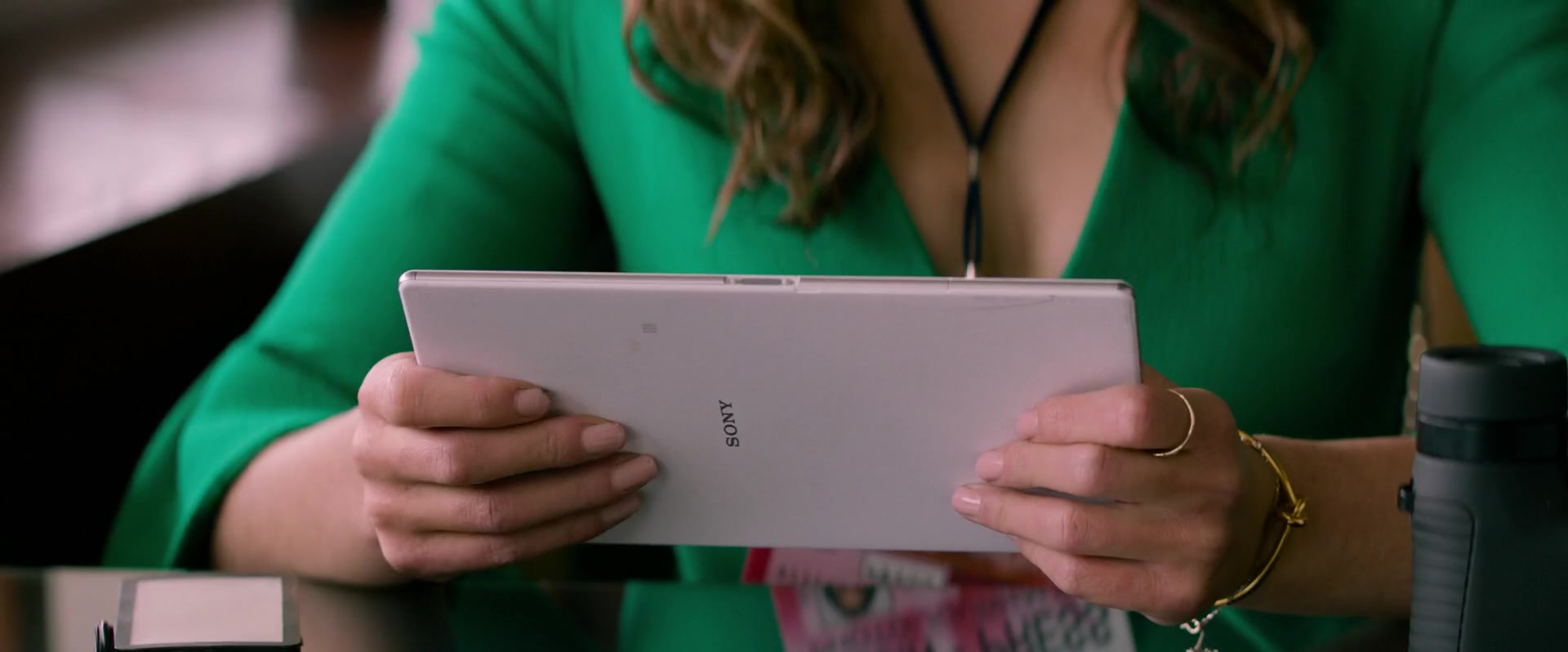 Sony Tablet Used By Naomi Scott As Elena Houghlin In Charlie S Angels