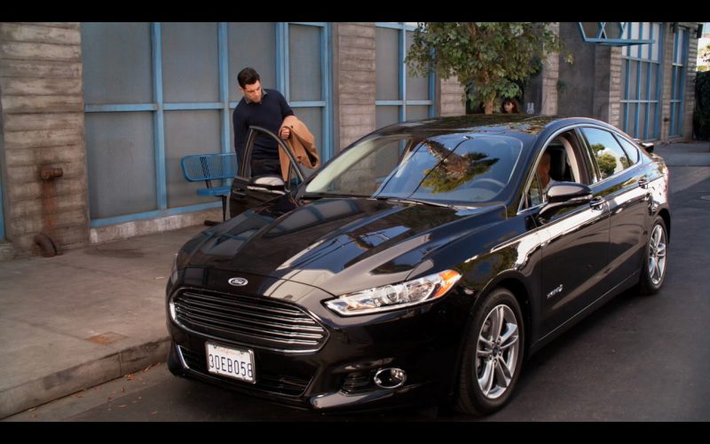 Ford Fusion - New Girl (1)