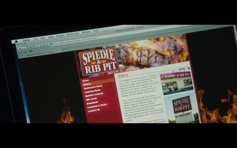 Apple MacBook Pro 15 Product Placement in Movies - The Rewrite (7)