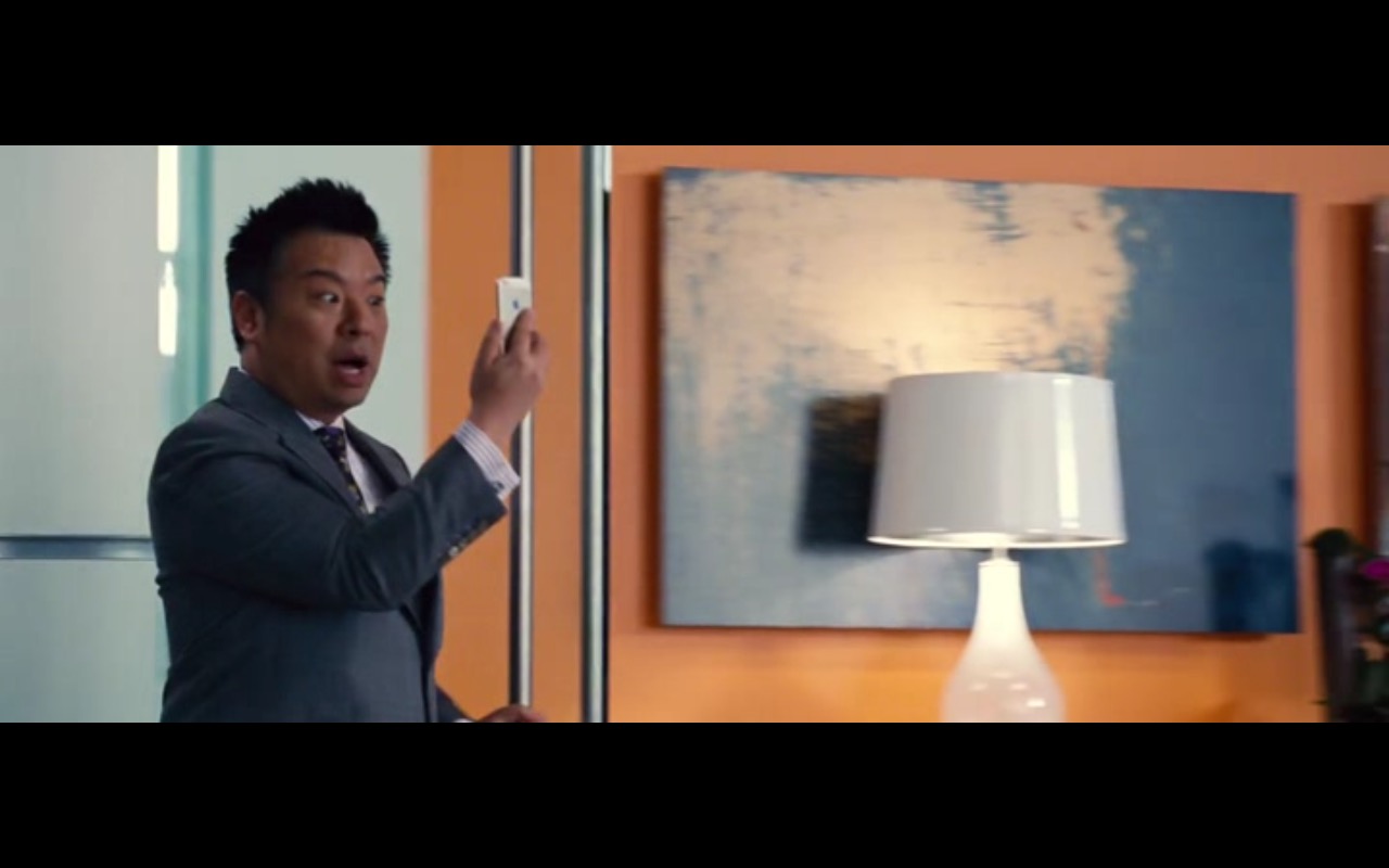 Apple iPhone 5-5S - Entourage 2015 Product Placement (9)