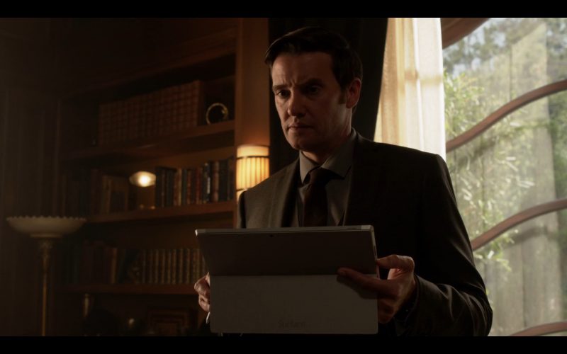 Microsoft Surface Tablet Product Placement - Ray Donovan TV Series 3