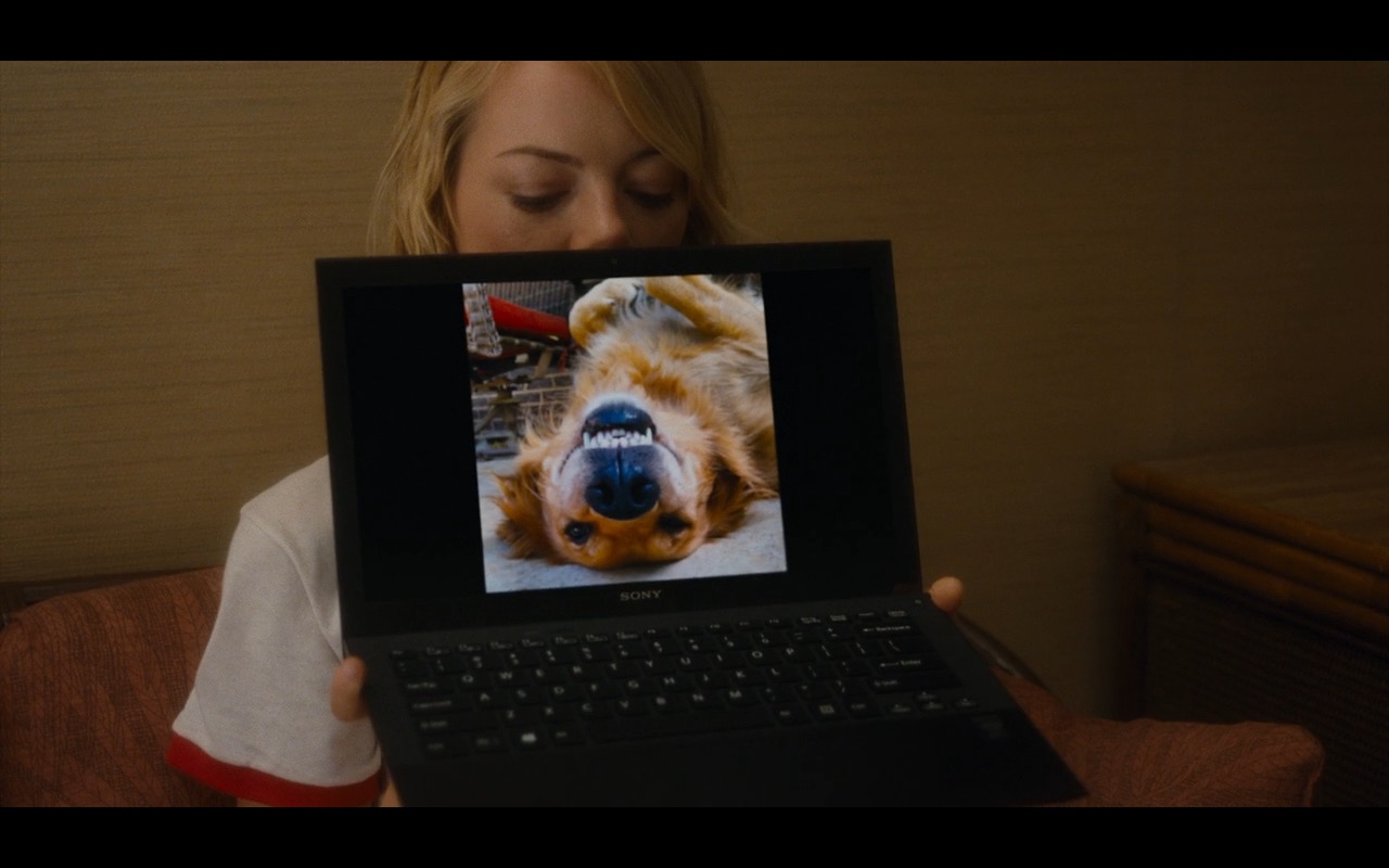 Sony VAIO Notebook - Aloha Movie Product Placement (6)