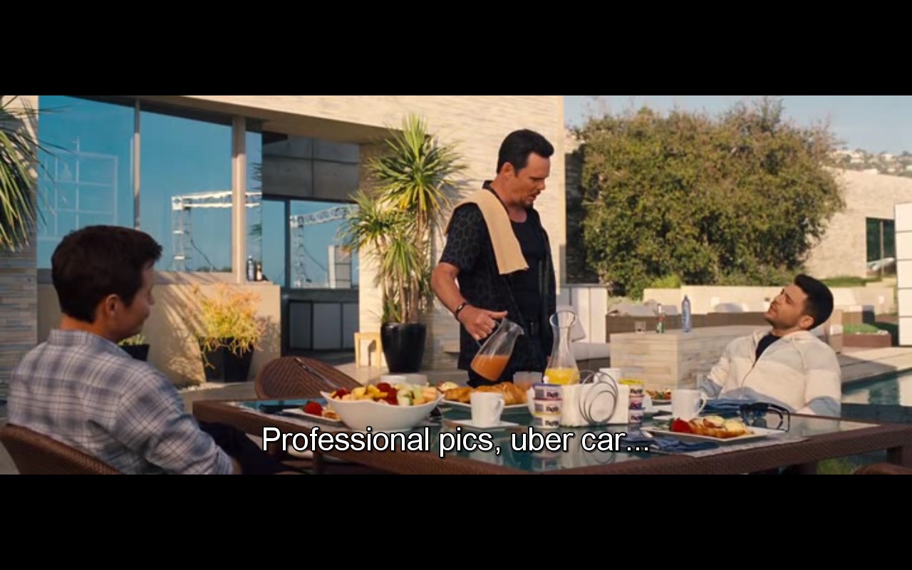 Uber - Entourage 2015 Product Placement in Movie (2)