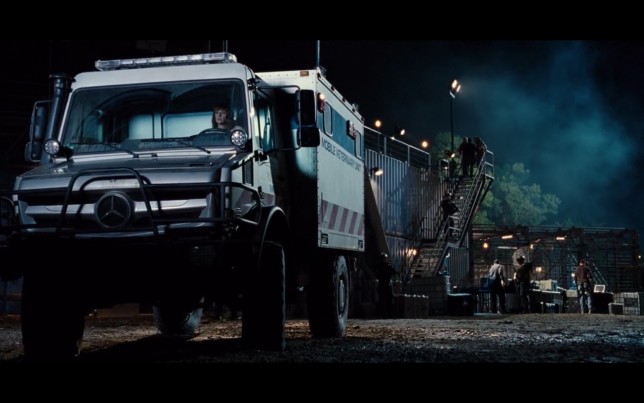 Mercedes Benz Cars In Jurassic World 2015 9215