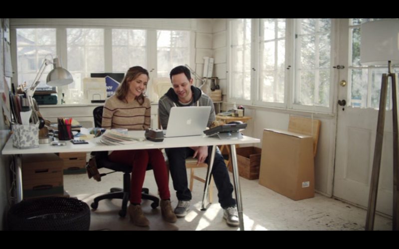 Apple MacBook Pro 15 – Adult Beginners 2015 Product Placement (1)