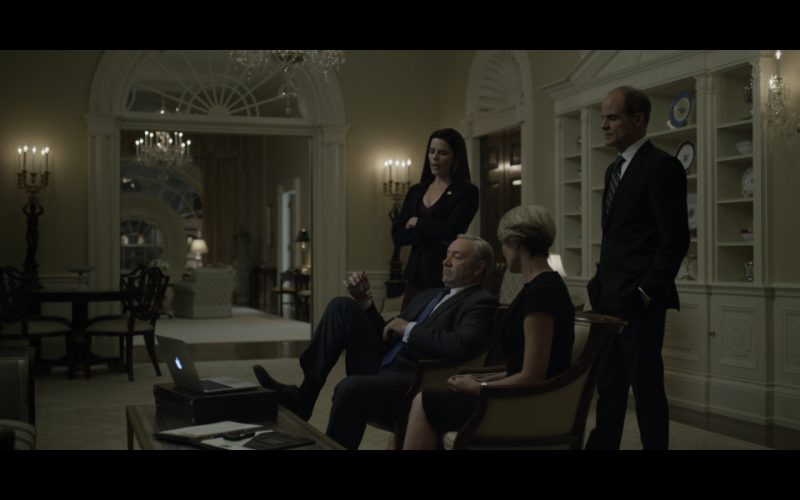 Apple MacBook Pro – House Of Cards (2)