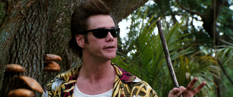 Jim Carrey Wears Ray-Ban Sunglasses in Ace Ventura When Nature Calls 1995 Movie (2)