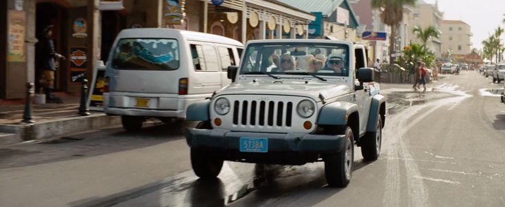 Jeep Wrangler in THE OTHER WOMAN (2014)