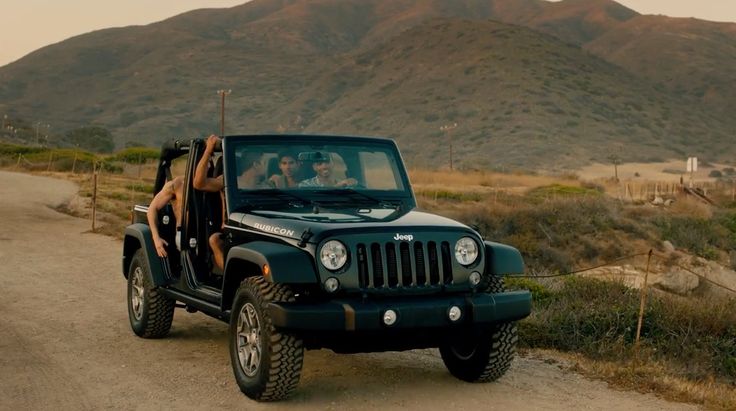 Jeep Wrangler Unlimited [JK] SUV in ALL IN MY HEAD by Fifth Harmony (2016)