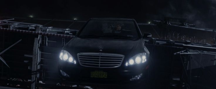 Mercedes-Benz S-Class Stretched Limousine [V221] in THE AMAZING SPIDER-MAN (2012)