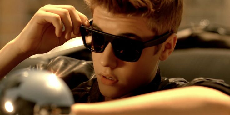 Justin Bieber, man wearing black frame sunglasses and black cap, png |  PNGEgg