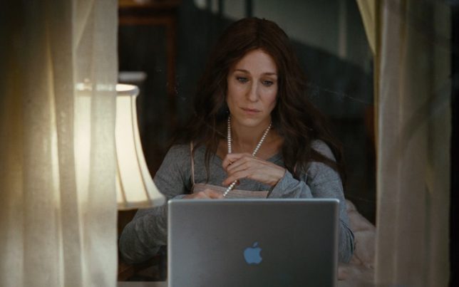 Apple Laptop Used By Sarah Jessica Parker – Sex and the City (1)