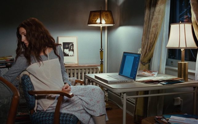 Apple Laptop Used By Sarah Jessica Parker – Sex and the City (2)