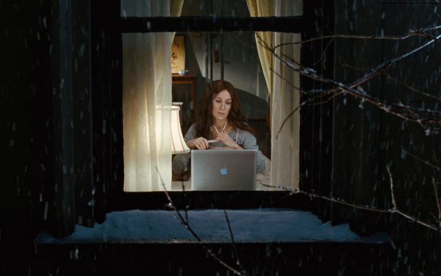 Apple Laptop Used By Sarah Jessica Parker – Sex and the City (20)