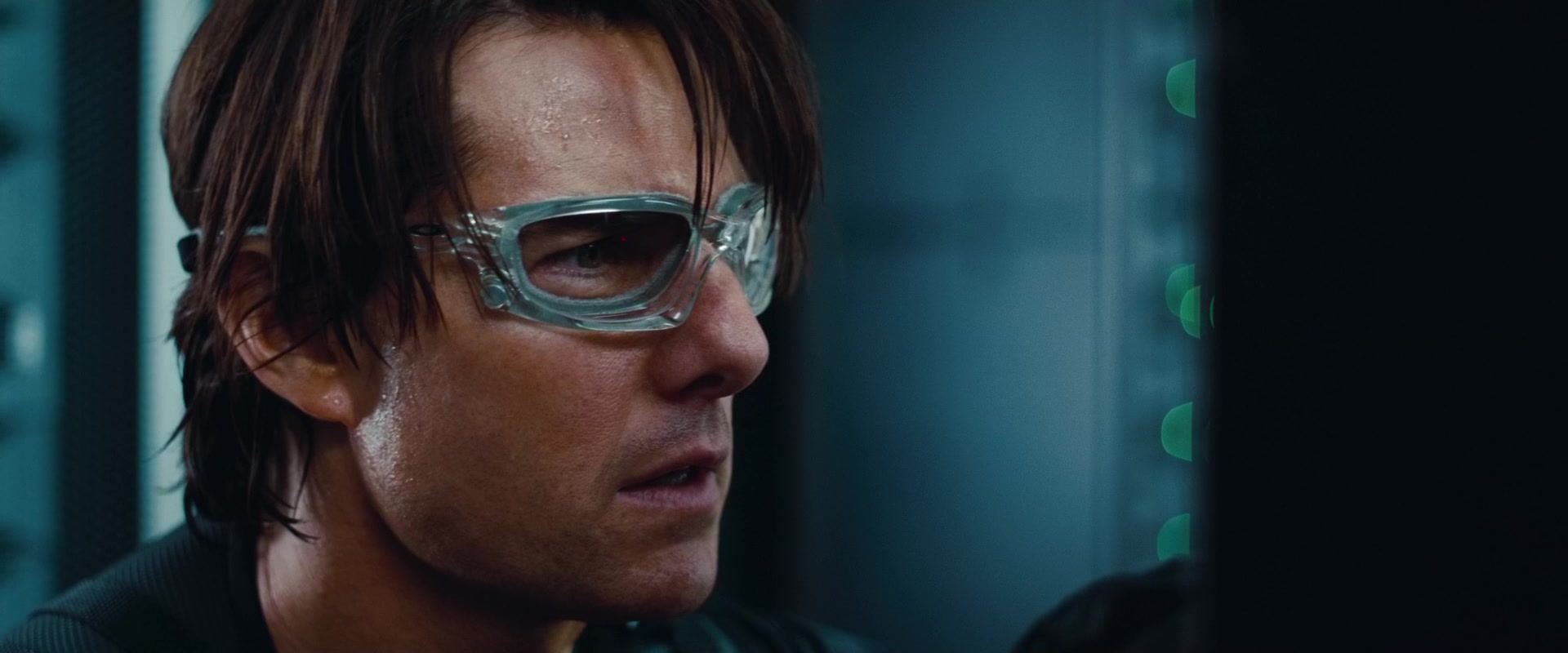 Oakley Wind Jacket Glasses worn by Tom Cruise in Mission: Impossible - Ghost Protocol ...