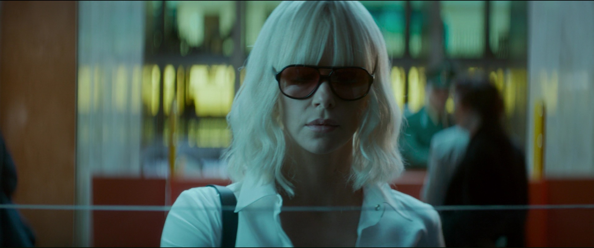 Ray-Ban RB 4125 Sunglasses Worn by Charlize Theron in Atomic Blonde (2017) ...