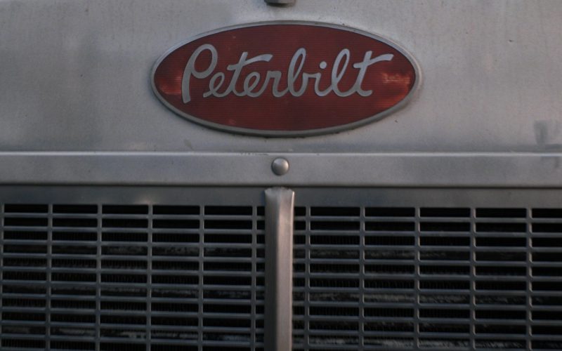 Peterbilt Truck in Stranger Things (1)