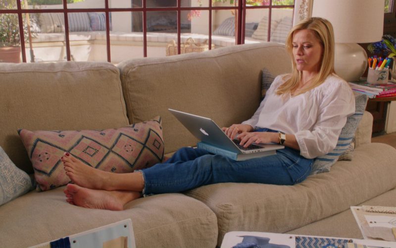 Apple MacBook Laptop Used by Reese Witherspoon in Home Again (1)