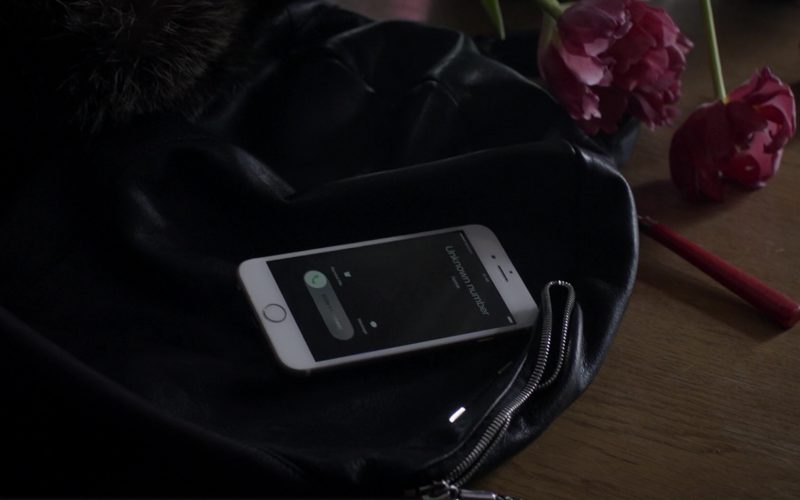 Apple iPhone Smartphones in The Snowman (1)