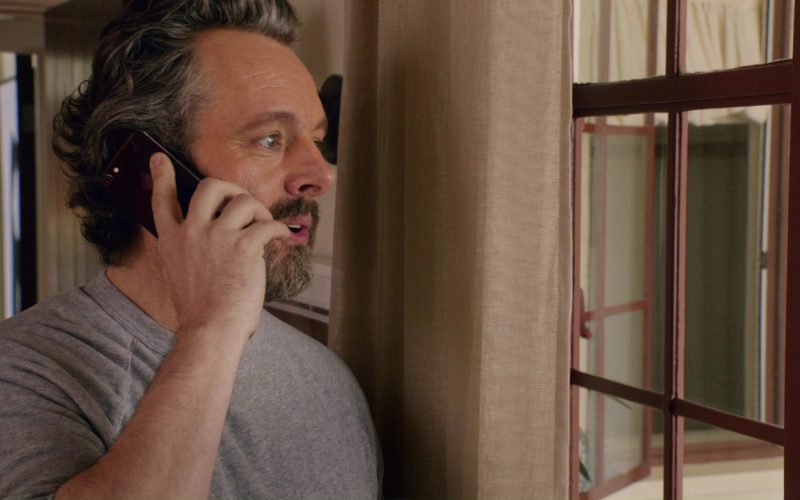 Apple iPhone Used by Michael Sheen in Home Again (1)