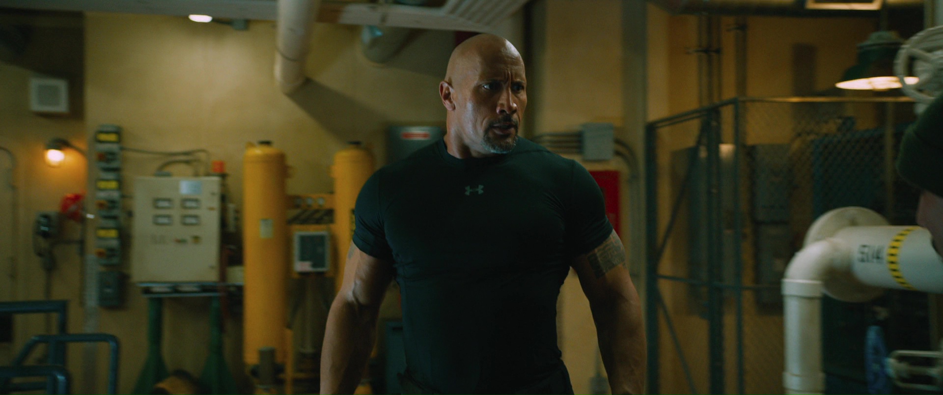 satisfacción Articulación cobija Under Armour T-Shirt Worn By Dwayne Johnson (The Rock) In The Fate Of The  Furious (2017)