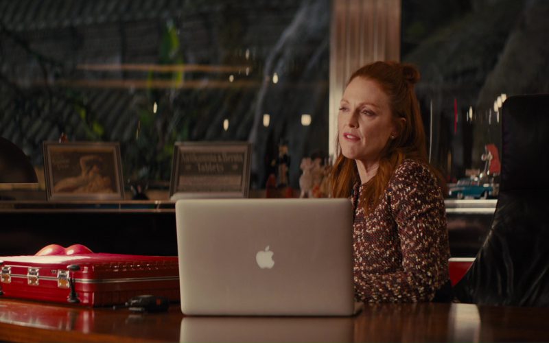 Apple MacBook Laptop Used by Julianne Moore in Kingsman The Golden Circle (2)
