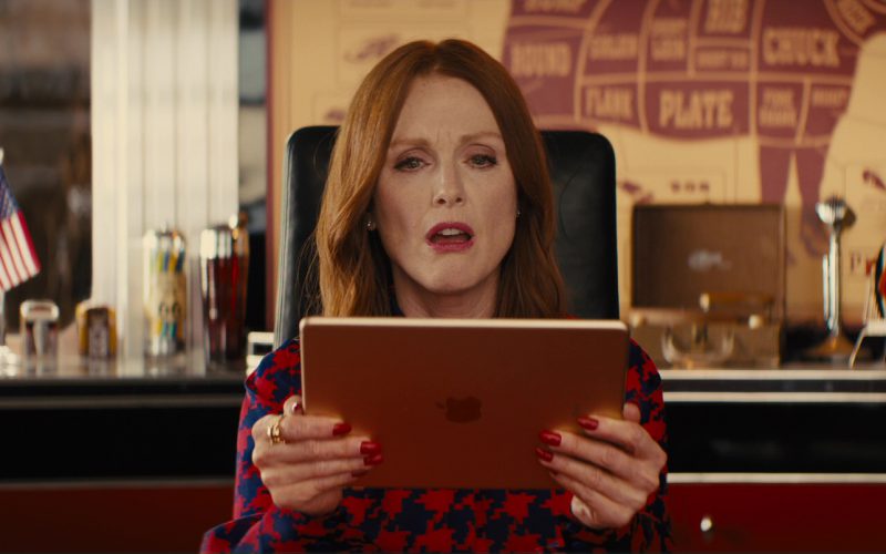 Apple iPad Tablet Used by Julianne Moore in Kingsman The Golden Circle (1)