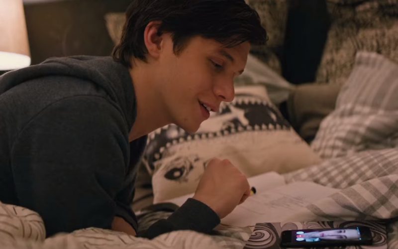 Apple iPhone (Black) Used by Nick Robinson in Love, Simon (1)