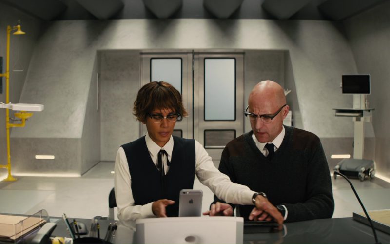 Apple iPhone Used by Halle Berry and Mark Strong in Kingsman The Golden Circle (1)