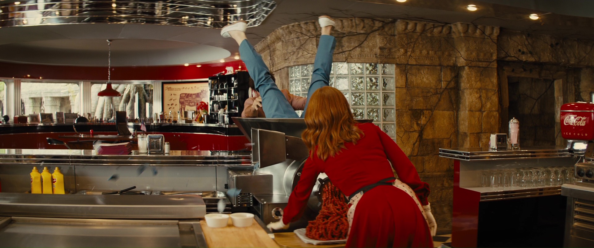 Coca-Cola and Julianne Moore in Kingsman 2: The Golden Circle (2017) Movie