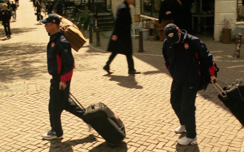 Nike and Arsenal F.C. Tracksuits and Nike Shoes in Ocean’s Twelve (3)