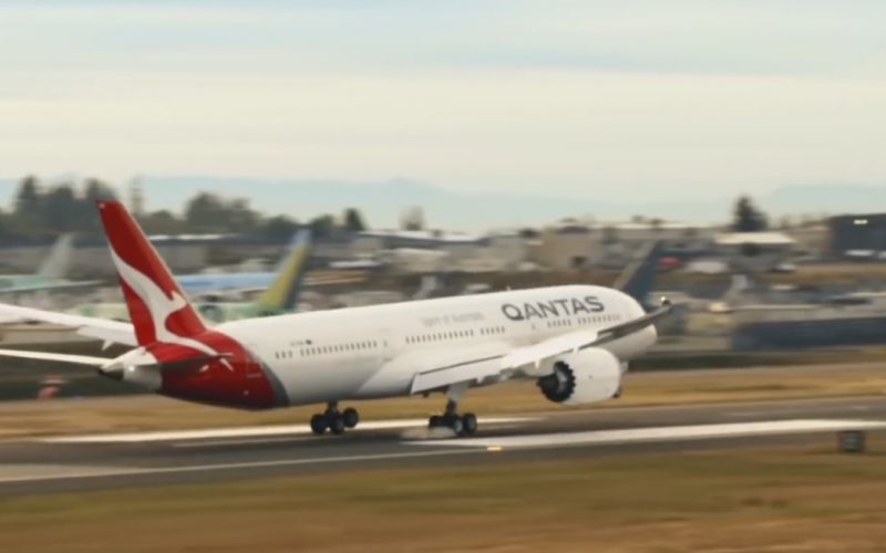 Qantas Aircraft in Dundee: The Son of a Legend Returns Home (2018)