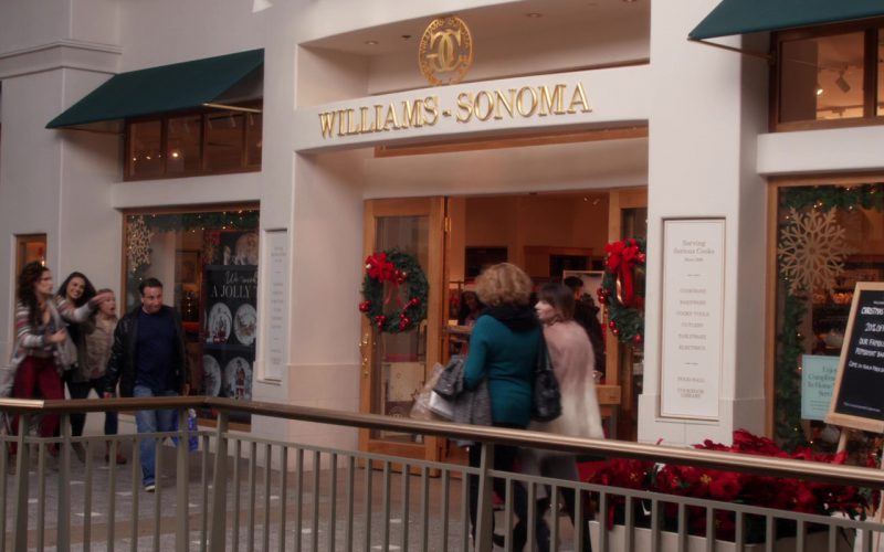Williams-Sonoma Store in A Bad Moms Christmas (1)