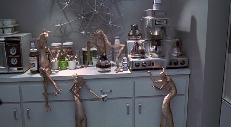 Bunn Coffee Maker Used By Aliens And Tommy Lee Jones In Men In Black (1997)