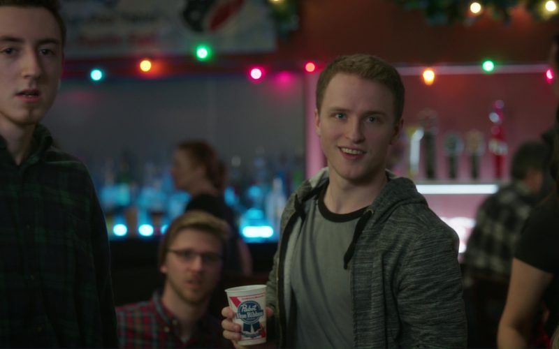 Pabst Blue Ribbon Beer in Daddy’s Home 2 (1)