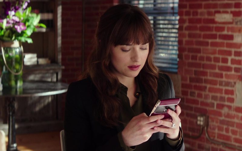 Vertu Red Phone Used by Dakota Johnson in Fifty Shades Freed (1)