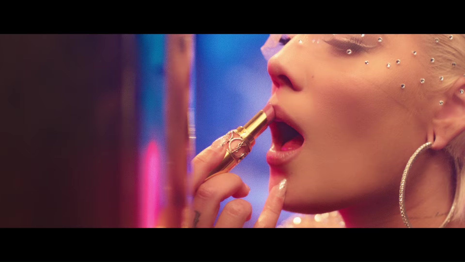 YSL Lipstick Used by Halsey in Alone ft. Big Sean, Stefflon Don (2018) Official Music ...1920 x 1080