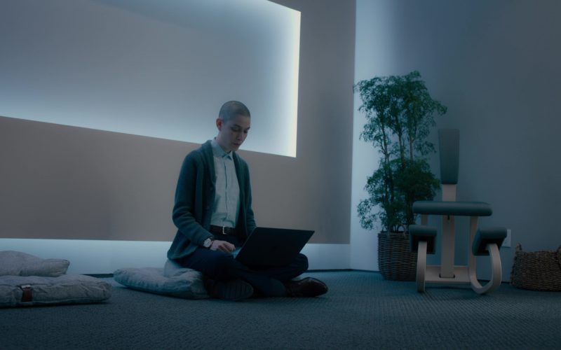 Apple MacBook Pro 15 Used by Asia Kate Dillon in Billions (3)