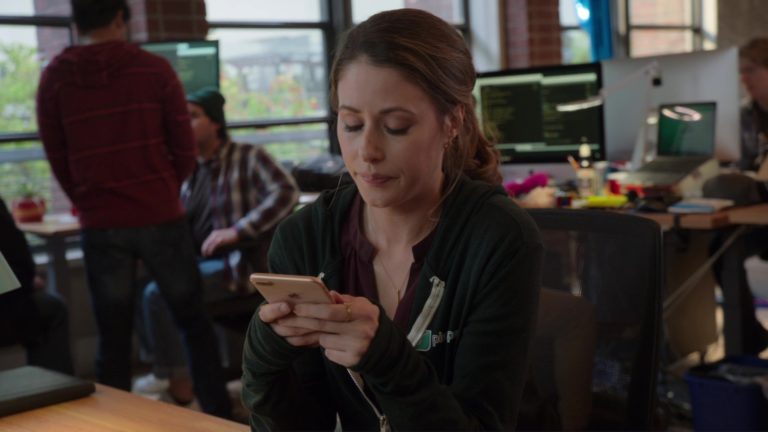 Apple Iphone Used By Amanda Crew Monica Hall In Silicon Valley Fifty One Percent 2018 