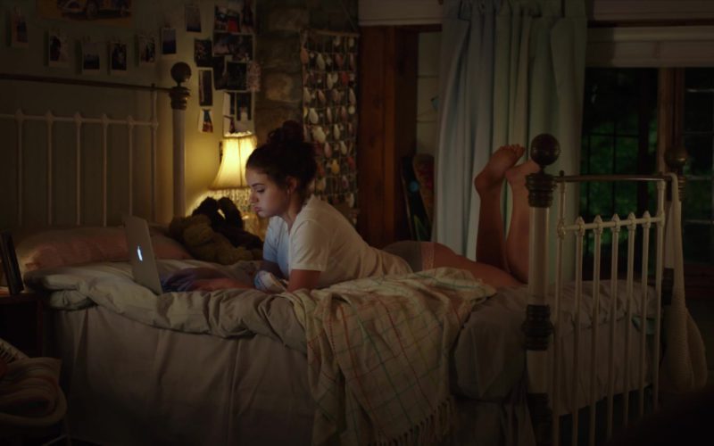 Apple MacBook Laptop Used by Joey King in The Kissing Booth (2018)
