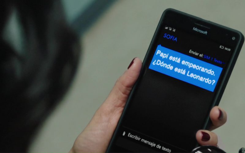 Microsoft Lumia Smartphone Used by Cecilia Suárez in Overboard (1)