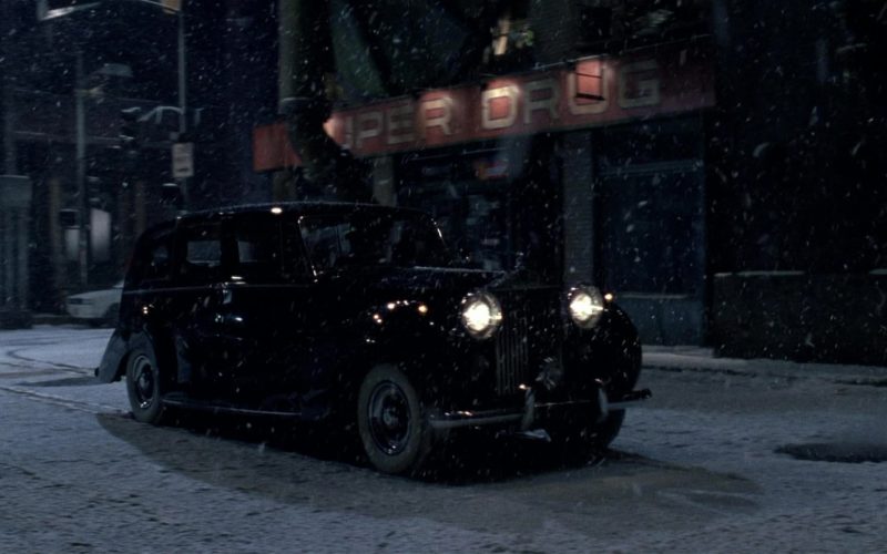 Rolls-Royce Silver Wraith Retro Car in Batman Returns (1992)