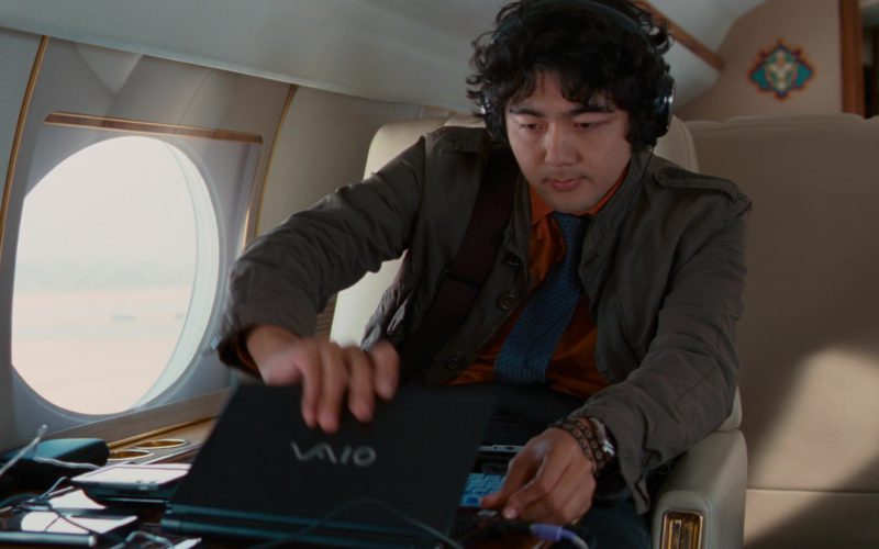 Sony Laptop (Vaio) Used by Yuki Matsuzaki in The Pink Panther 2 (1)