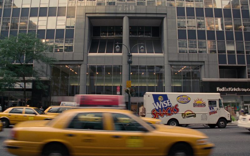 Wise Snacks Truck and FedEx in How to Lose Friends & Alienate People (2008)
