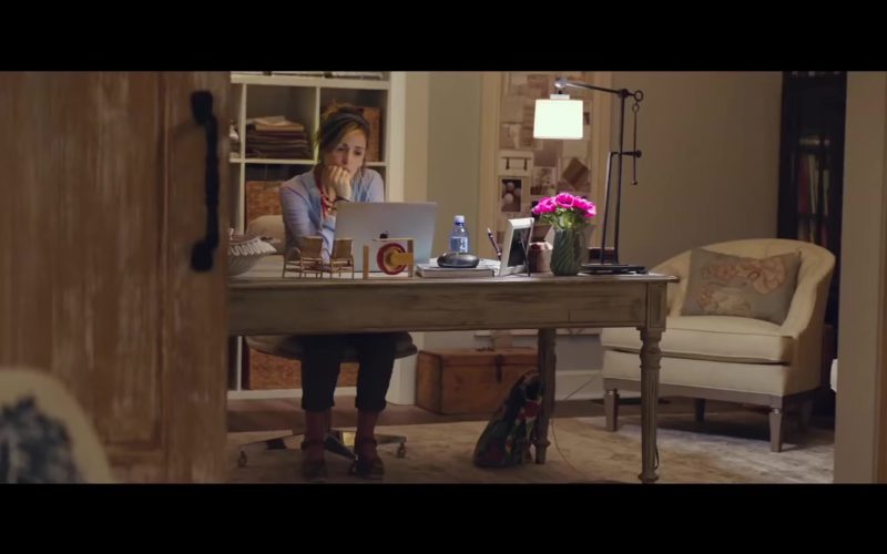 Apple MacBook Laptop Used by Rose Byrne in Instant Family (1)