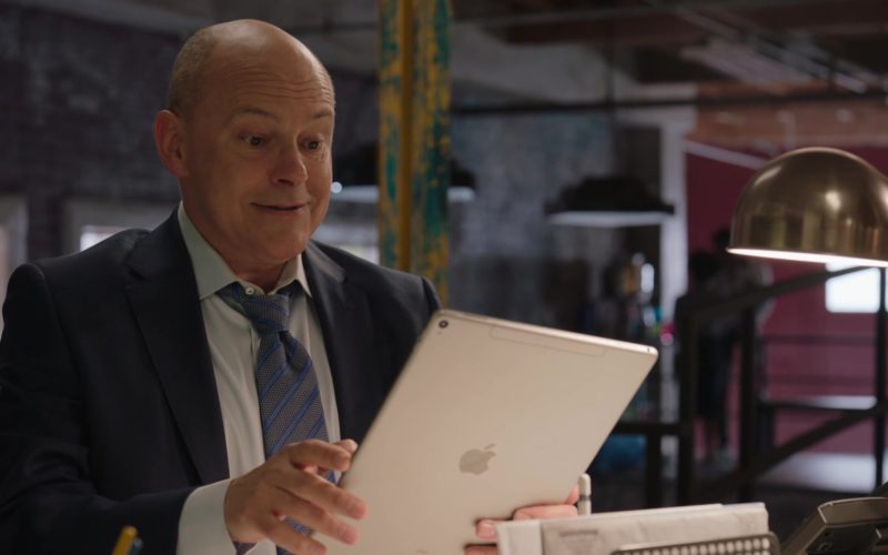 Apple iPad Tablet Used by Rob Corddry in Ballers (3)