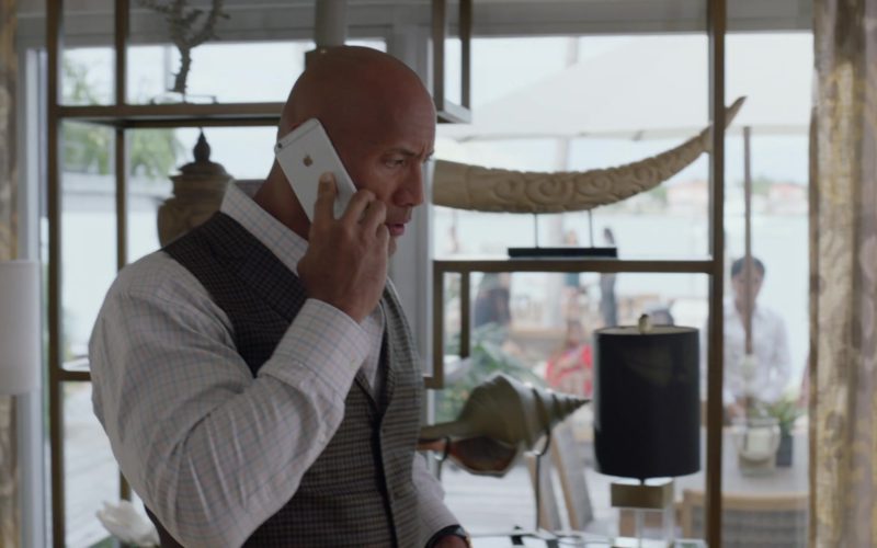 Apple iPhone Mobile Phone Used by Dwayne Johnson in Ballers (1)