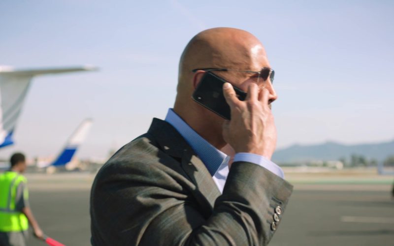 Apple iPhone Used by Dwayne Johnson in Ballers (1)