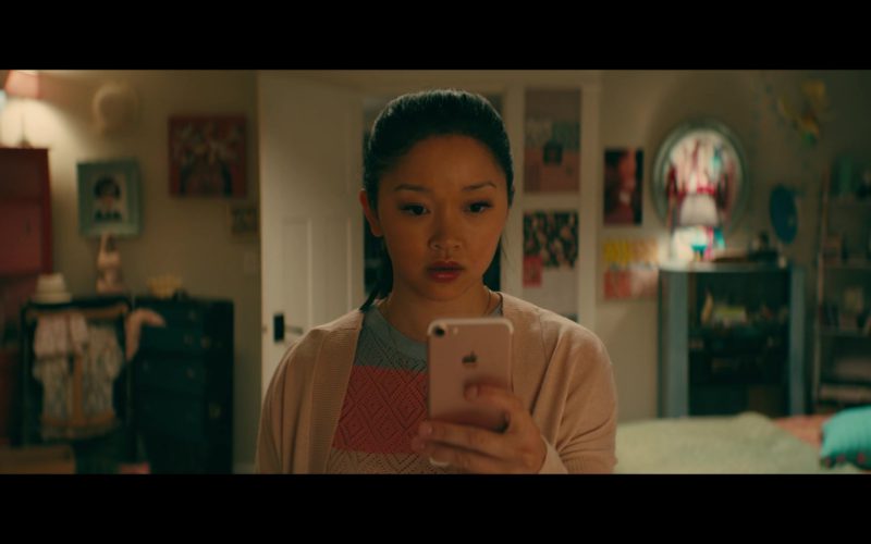 Apple iPhone Used by Lana Condor in To All the Boys I’ve Loved Before (3)
